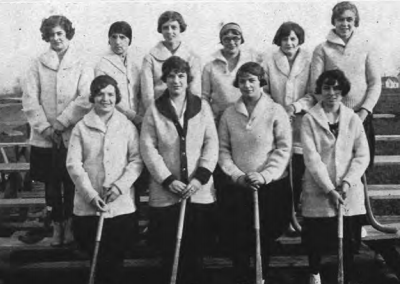 womens hockey squad (1925)